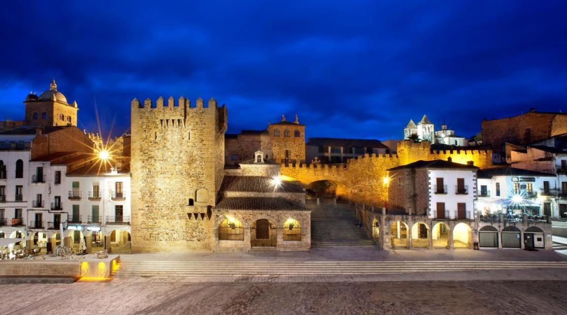Apartamento La Almena 1 Junto A Plaza Mayor,2 Habitaciones, Parking Gratuito Caces Exteriör bild